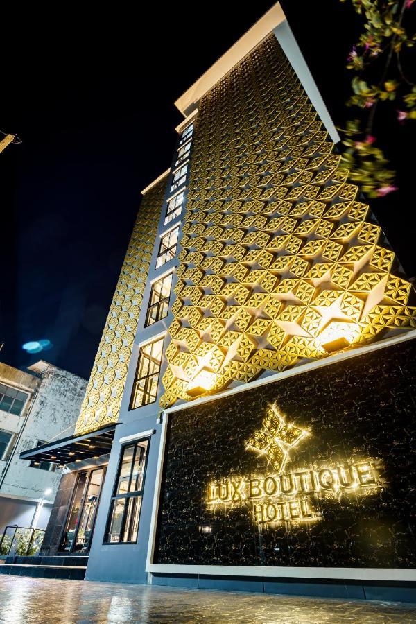 Lux Boutique Hotel Нонтабури Екстериор снимка