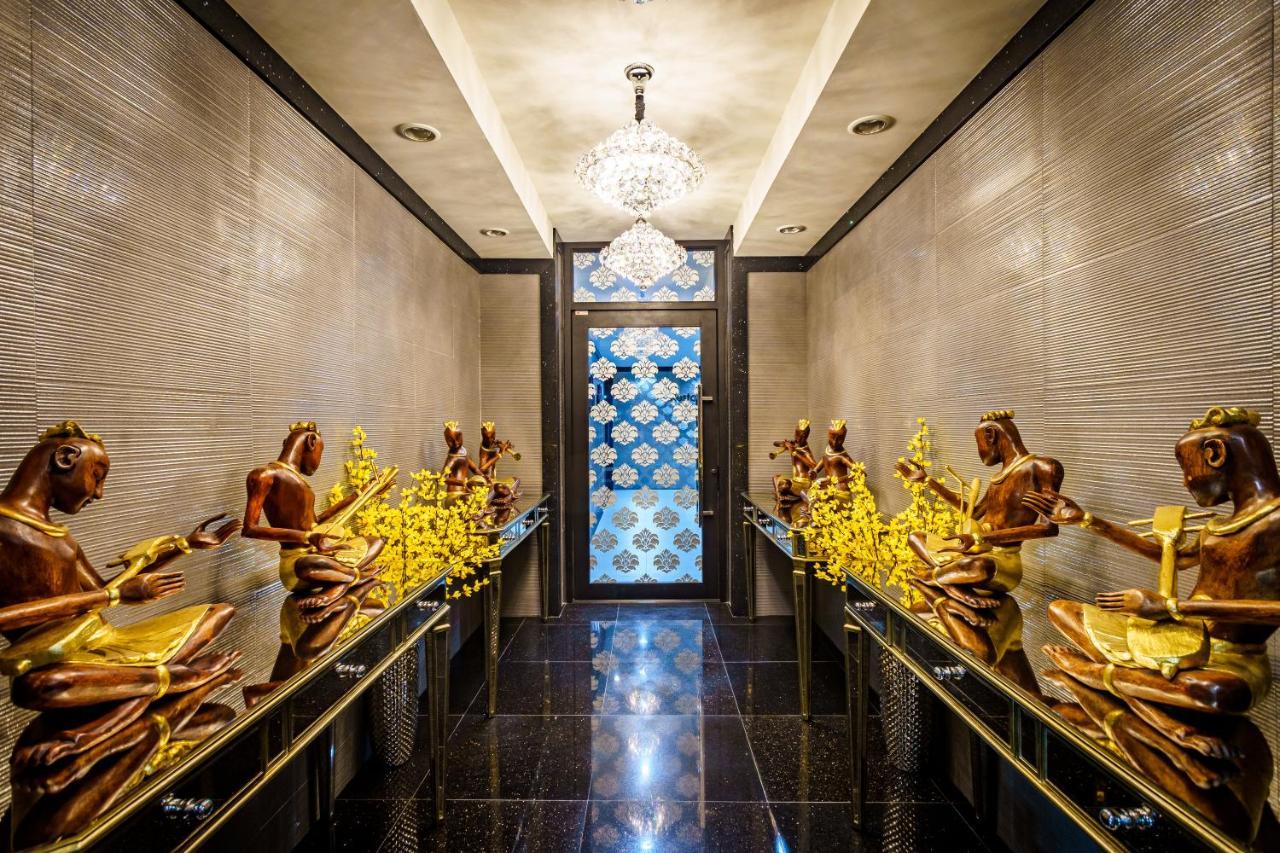 Lux Boutique Hotel Нонтабури Екстериор снимка