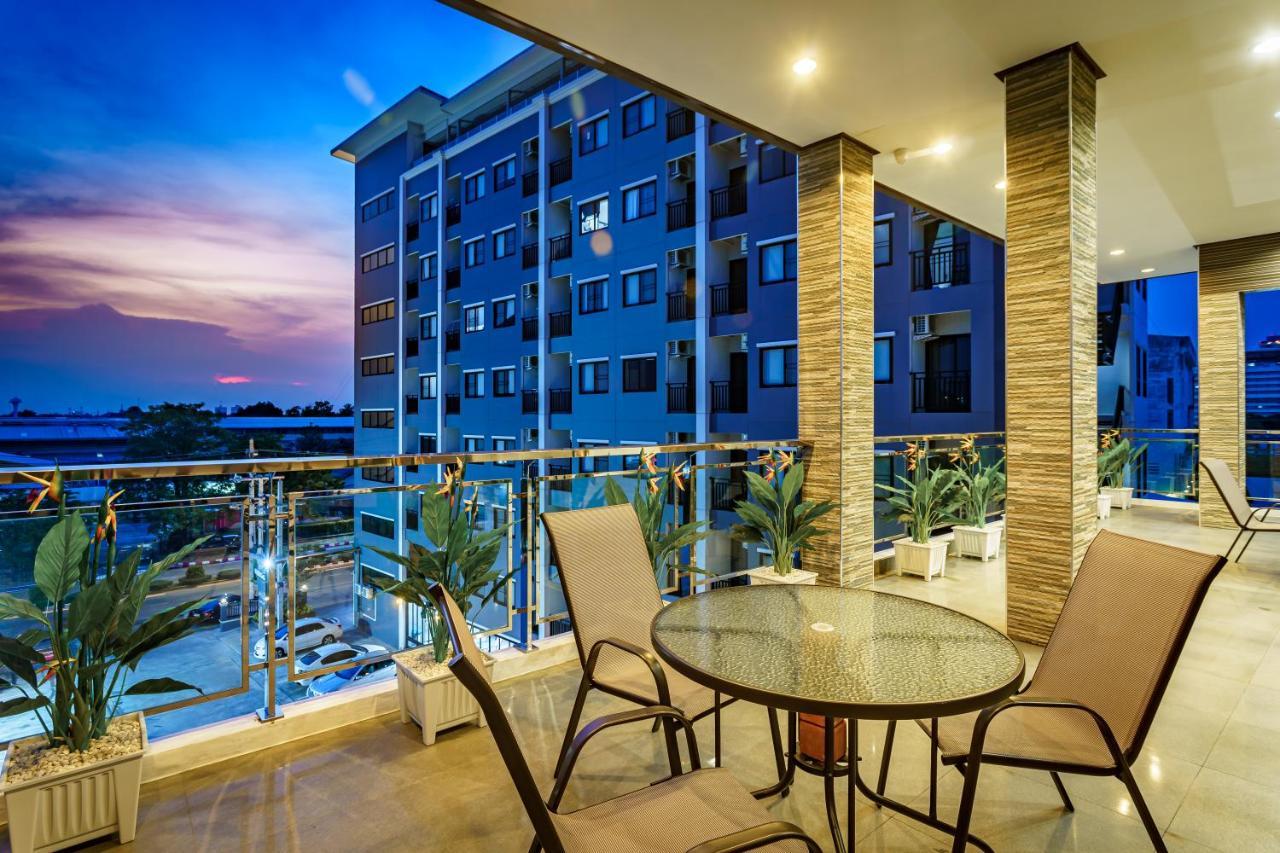 Lux Boutique Hotel Нонтабури Екстериор снимка