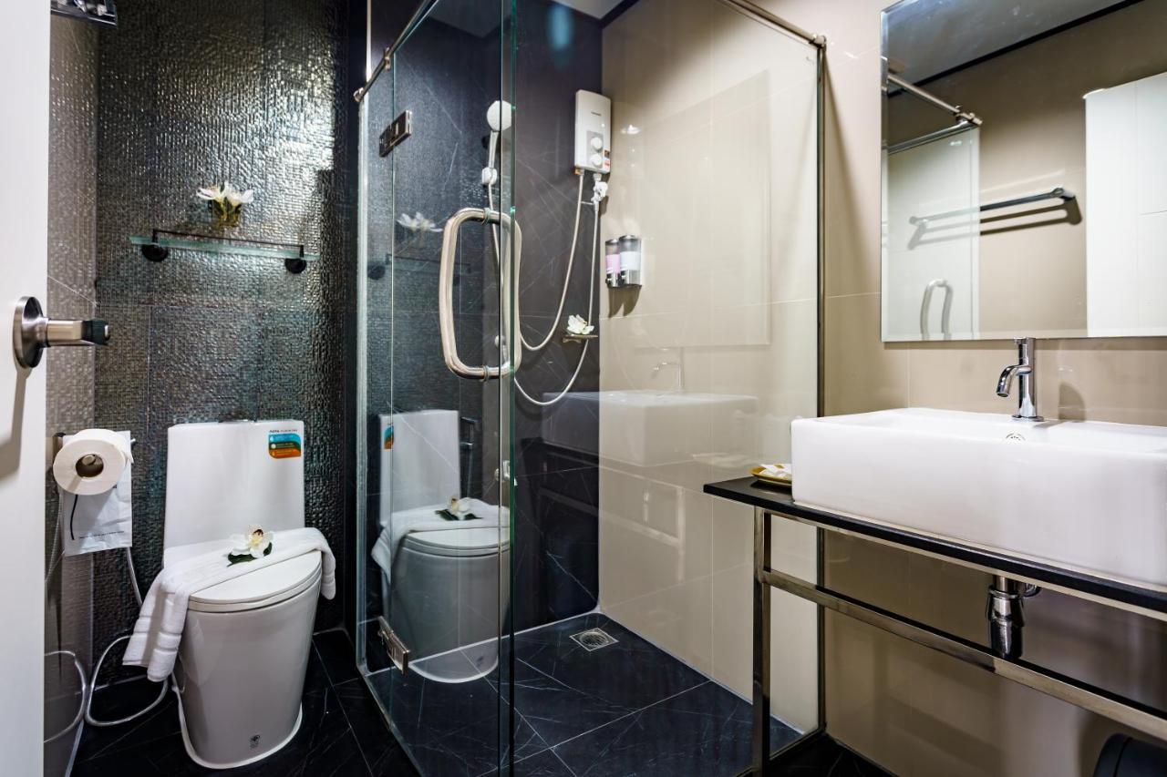 Lux Boutique Hotel Нонтабури Екстериор снимка