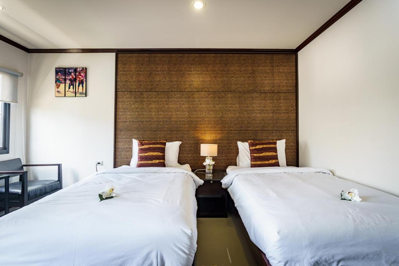 Lux Boutique Hotel Нонтабури Екстериор снимка